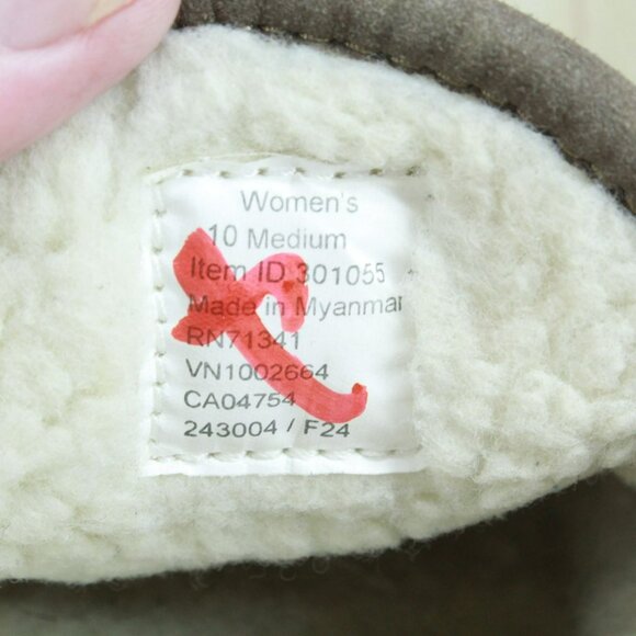 LL Bean Cement Suede Fleece Lined Cozy Mountain Moccasin Slippers Size 10 M - Picture 8 of 9